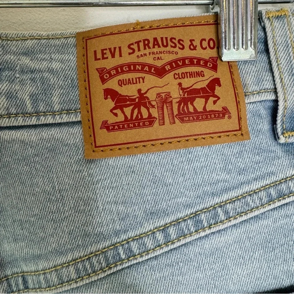 Levi’s Y2K Jewel Studded High Waisted Mom Jeans Light Wash Denim Size 24 - Picture 9 of 16
